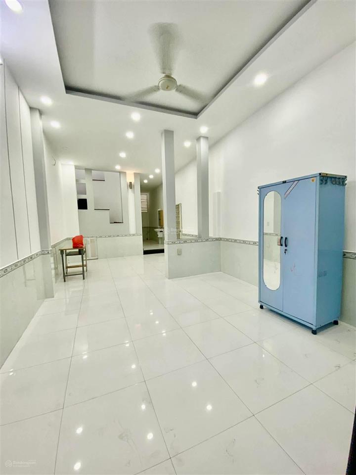 Bán nhà góc 2 mặt tiền đường lâm thị hố quận 12 kinh doanh đa ngành giá 4tỉ1
