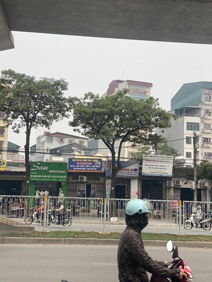 Chính chủ cho thuê cả tòa nhà phù hợp làm văn phòng công ty, trung tâm, lớp học. diện tích 236m2x3t
