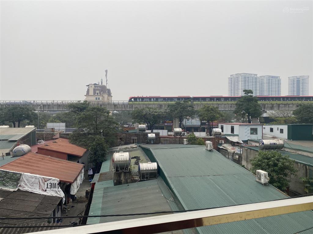Chính chủ cho thuê cả tòa nhà phù hợp làm văn phòng công ty, trung tâm, lớp học. diện tích 236m2x3t