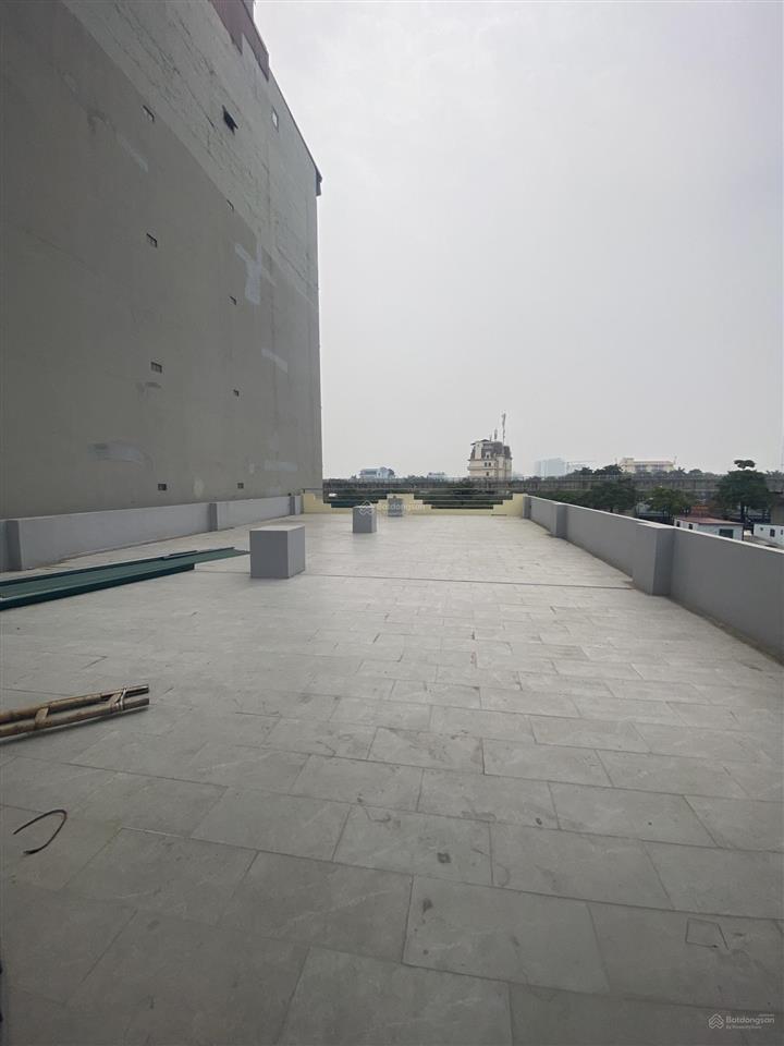Chính chủ cho thuê cả tòa nhà phù hợp làm văn phòng công ty, trung tâm, lớp học. diện tích 236m2x3t