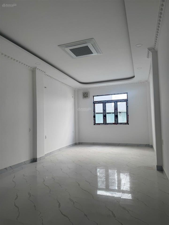 Cho thuê nhà mt 141 đường 3 tháng 2, quận 10. (4,2x28m) trệt 3 lầu st  tm  mới 100% giá 80tr/th