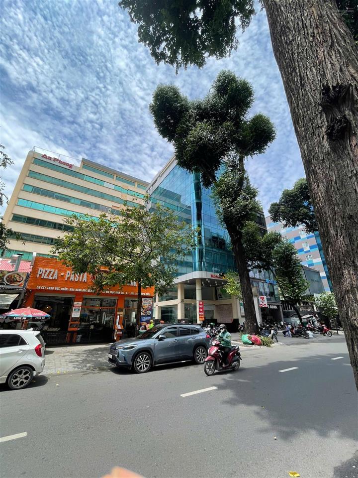 Tòa văn phòng mạc đĩnh chi  ngay nhà thờ đức bà quận 1  hầm 10 tầng dt 250m2 (10x25m) giá 239 tỷ