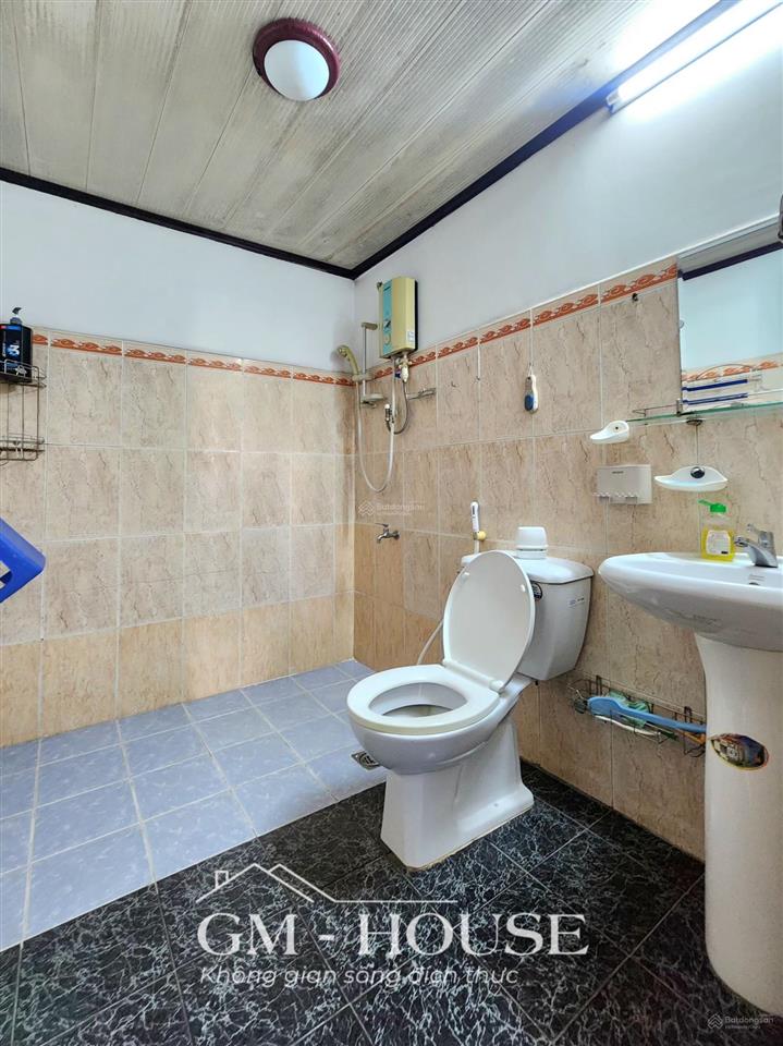 Cho thuê căn hộ chung cư tại d5, p25, q. bình thạnh, 14 triệu/tháng, 100m2, 3pn, 2wc