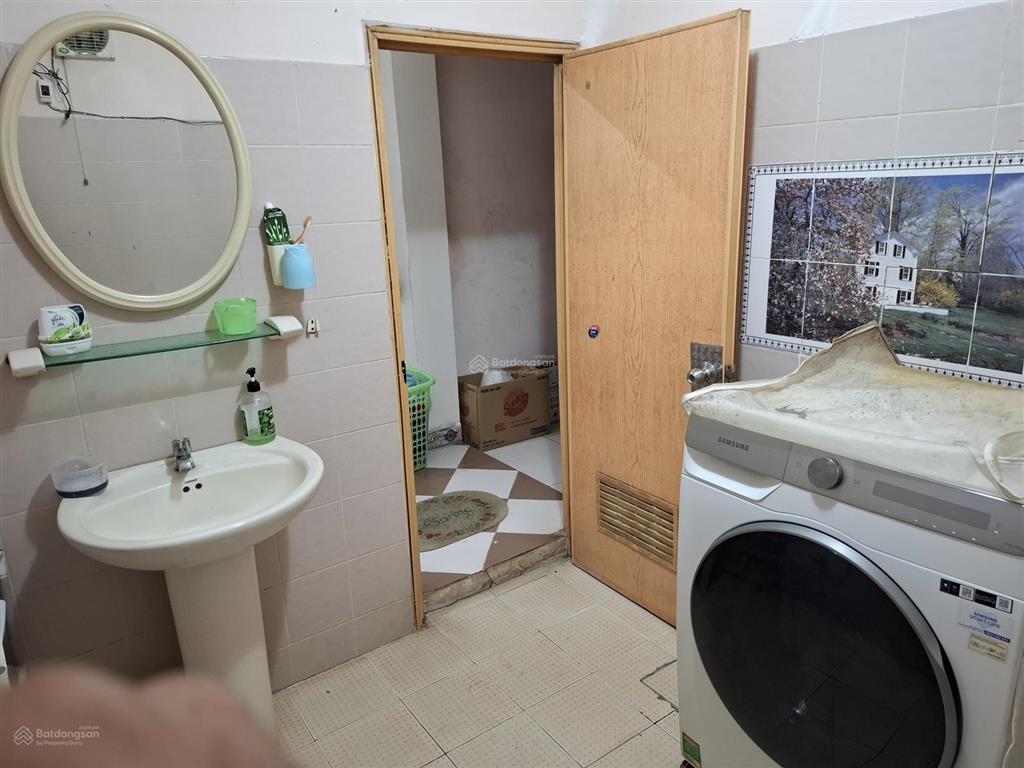 Cho nữ thuê phòng 24m2 full nội thất sát bên đại học uef cách vòng xoay đbp chỉ vài trăm mét bao rẻ