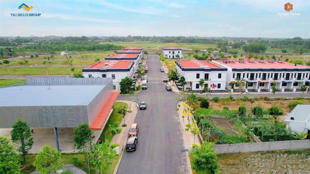 Cần bán nhanh nền đất đẹp 80m2 tại đức hòa, chỉ 1tỷ2, sổ hồng riêng, hạ tầng hoàn thiện