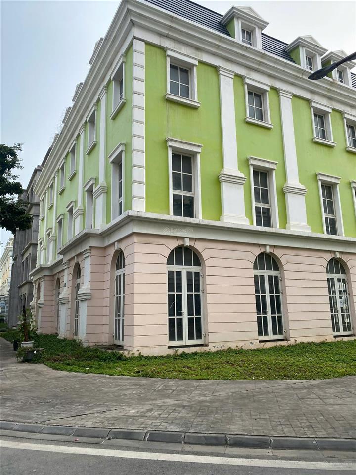 Bán shophouse phố đi bộ mới làm khách sạn, chia 16 phòng giá rẻ nhất dự án, đã có sổ đỏ chính chủ!