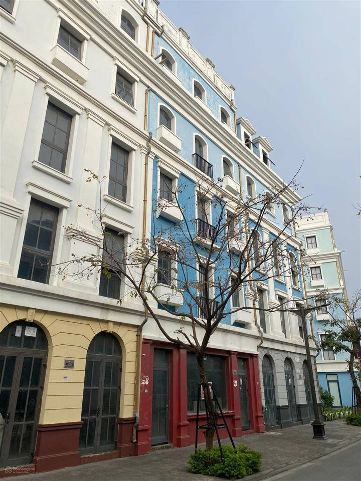 Bán shophouse phố đi bộ mới làm khách sạn, chia 16 phòng giá rẻ nhất dự án, đã có sổ đỏ chính chủ!