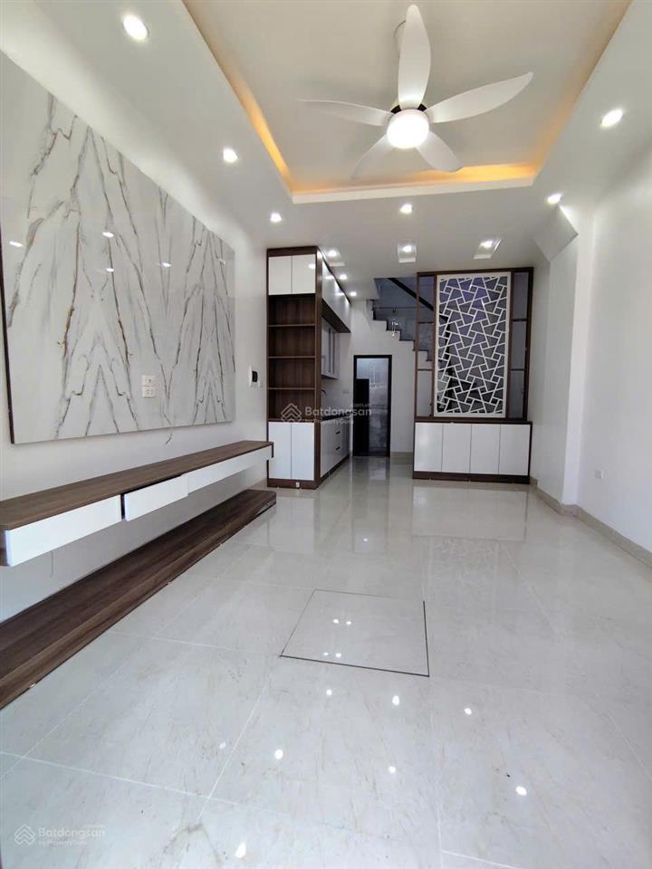Hơn 2 tỷ có nhà cuối thuỵ hương, chương mỹ ngõ nông rộng, ô tô đỗ cách khoảng 20m 30m2x4 tầng, 3pn