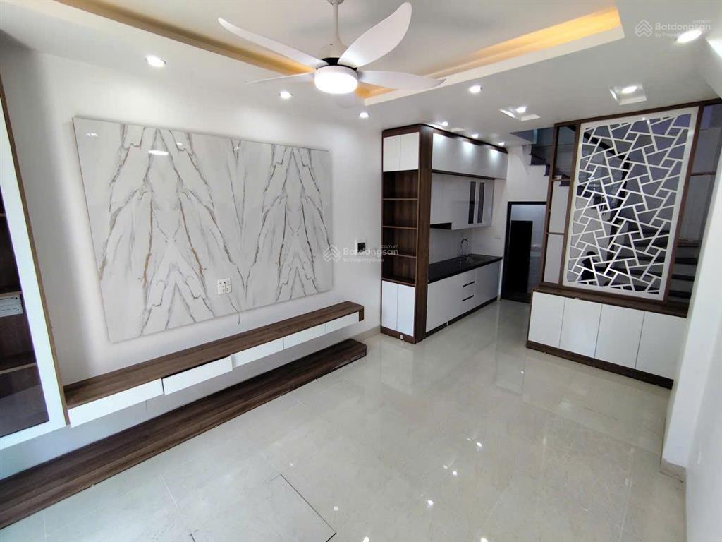 Hơn 2 tỷ có nhà cuối thuỵ hương, chương mỹ ngõ nông rộng, ô tô đỗ cách khoảng 20m 30m2x4 tầng, 3pn