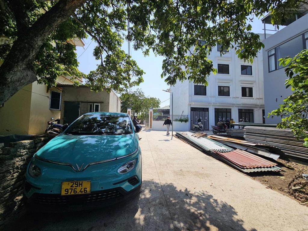 Bán nhà chương mỹ xây hiện đại/ trước nhà sân rộng, ô tô 7 chỗ đỗ trước cửa 33m2x4 tầng, 3 ngủ