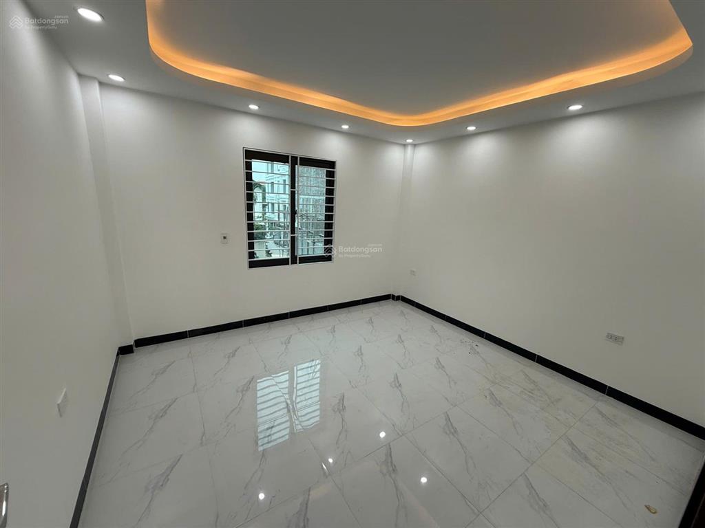 Nhà gần đh sư phạm tdtt xây hiện đại, vuông vắn~54m2x4tx4p (có gara ôtô)/đường ngõ rộng 5m như ảnh