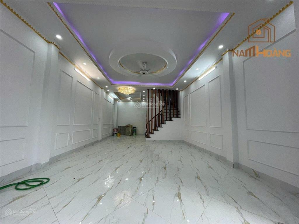 Nhà gần đh sư phạm tdtt xây hiện đại, vuông vắn~54m2x4tx4p (có gara ôtô)/đường ngõ rộng 5m như ảnh