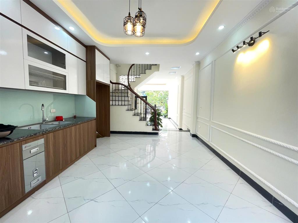 (ảnh thật 100%)nhà gần ngay thcs phụng châu mặt ngõ thông/ xây độc lập hiện đại/có gara ôtô 63m2x4t