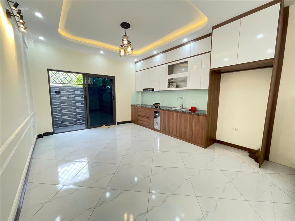 (ảnh thật 100%)nhà gần ngay thcs phụng châu mặt ngõ thông/ xây độc lập hiện đại/có gara ôtô 63m2x4t