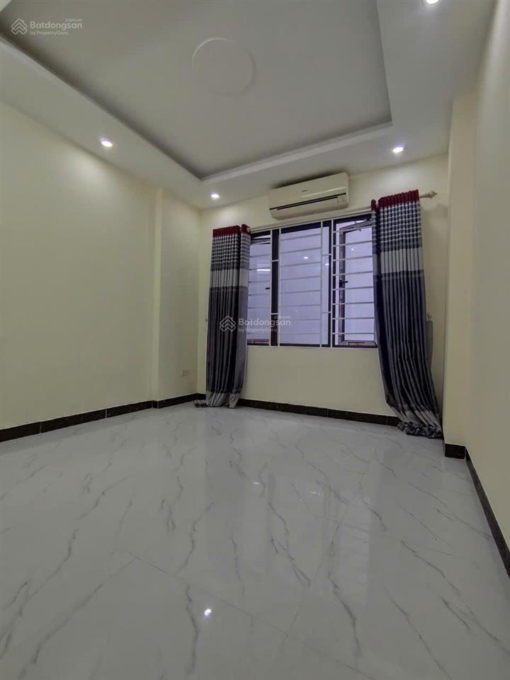 Nhà ngay gần chợ đầu mối phía nam hà nội/ cách phố xốm 2km~36m2x4 tầng, 4 ngủ (nơi để xe riêng)