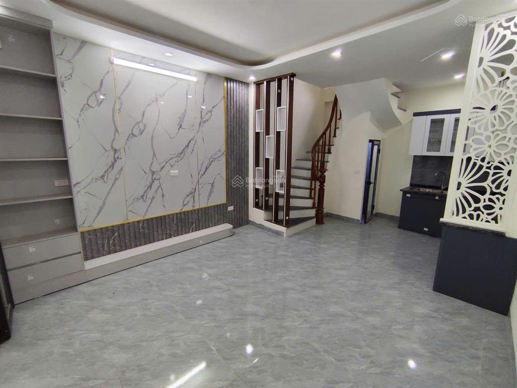 Nhà trong đê giá tốt nhất khu vực chương mỹ, biên giang cũ 32m2x4t/10m ra lối ôtô qua/ rất gần ql6