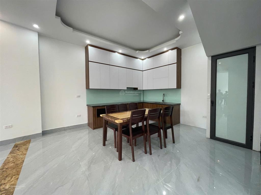Nhà 2 mặt tiền/2 mặt đường thông ôtô đi qua+thang máy 101m2x4 tầng/ngay gần cầu đại thành(ảnh thật)