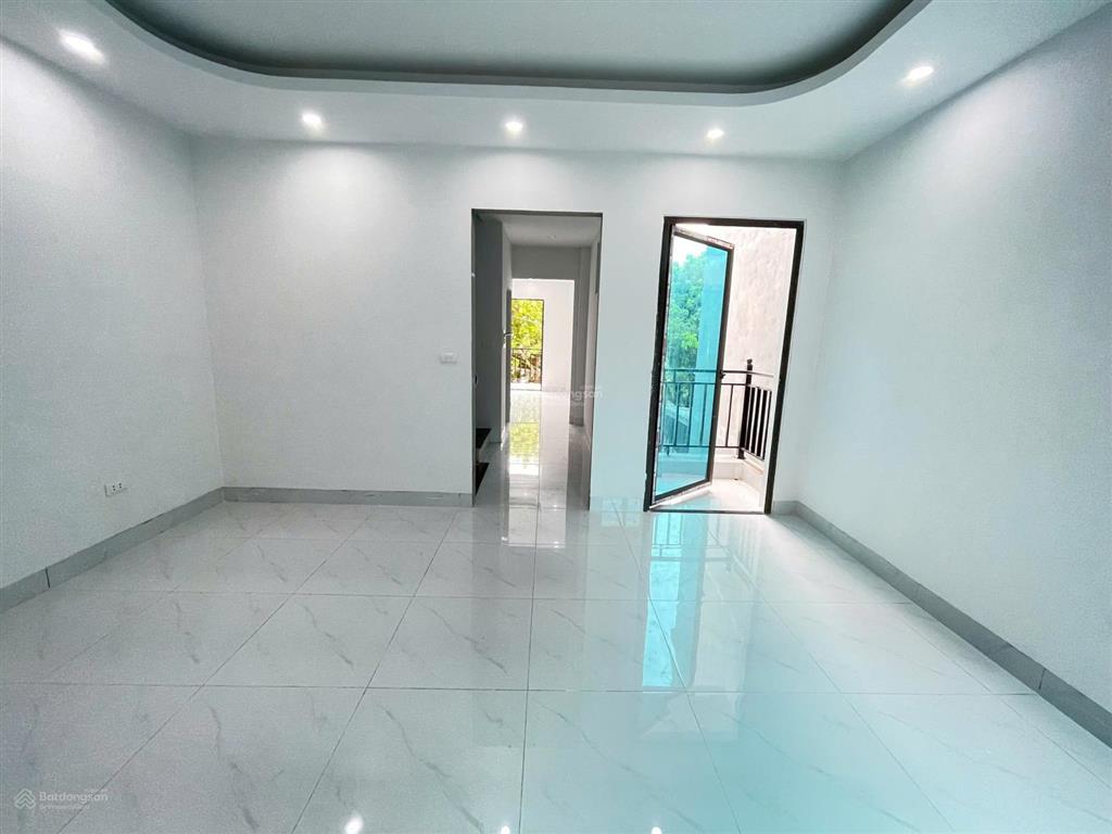 Biệt thự mini sân vườn đầy đủ, ô tô vào, gần đại lộ thăng long, 97m2 x 4 tầng (ảnh thật 100%)