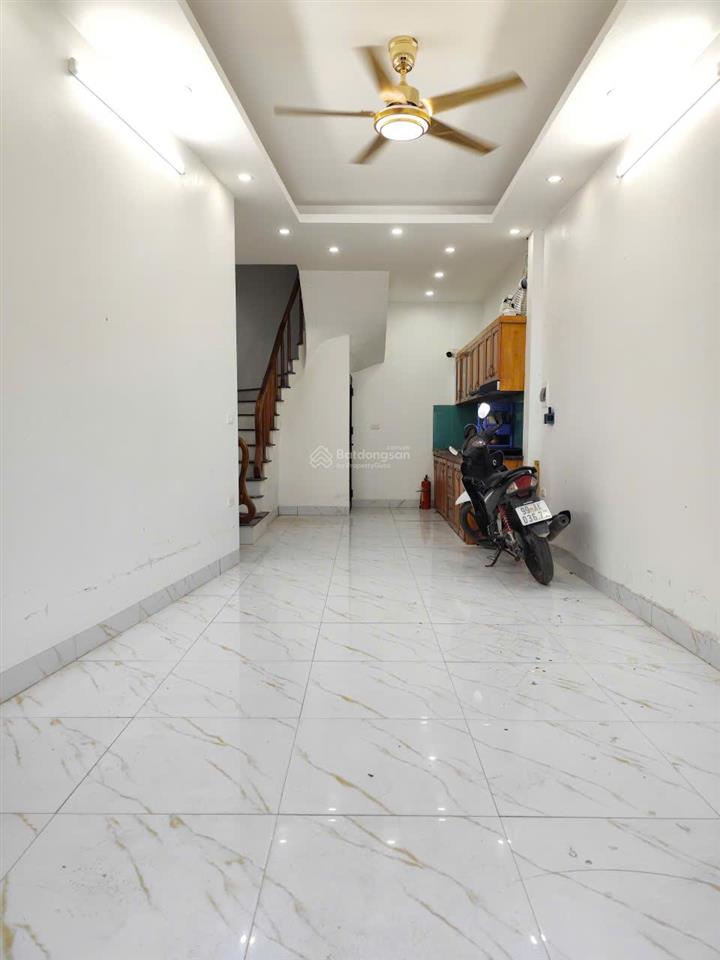 Chuyển nơi ở cần bán nhà trung tâm phú lương (ở/cho thuê đều tốt) 33m2x5 tầng, 3 ngủ