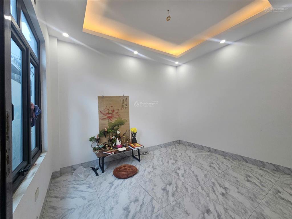 Chuyển về quê cần bán nhà gần hiệu thuốc long châu, phú lương~34m2x5t,4pn/ô tô gần/ để lại nội thất