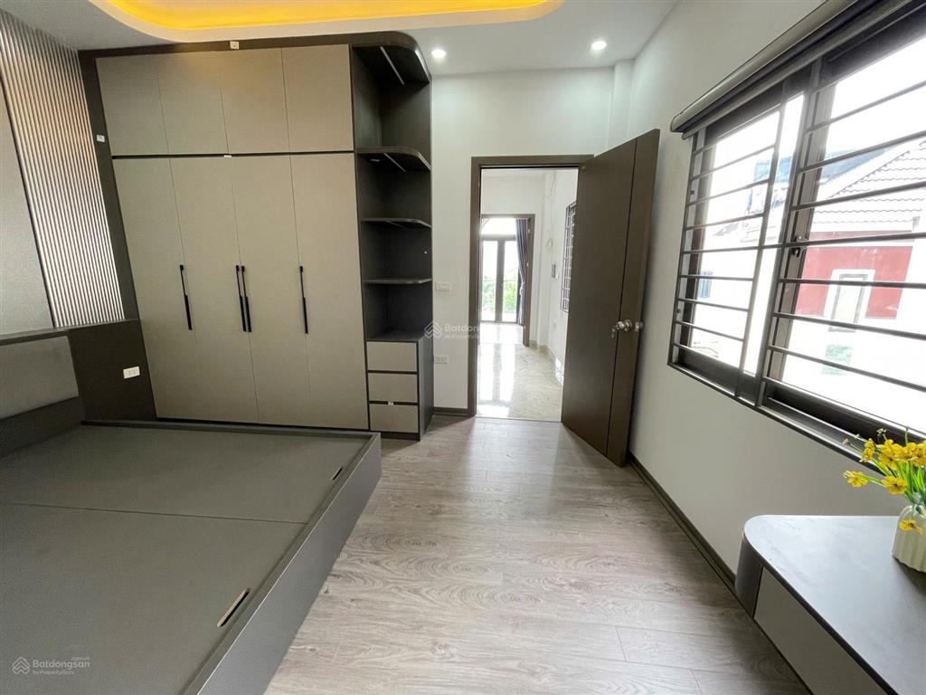 Nhà xây mới độc lập, hiện đại, ô tô đỗ cửa, full nội thất như ảnh~42m2x4t+tầng lửng phòng khách