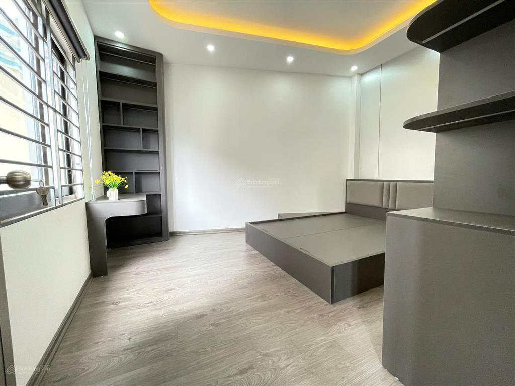 Nhà xây mới độc lập, hiện đại, ô tô đỗ cửa, full nội thất như ảnh~42m2x4t+tầng lửng phòng khách