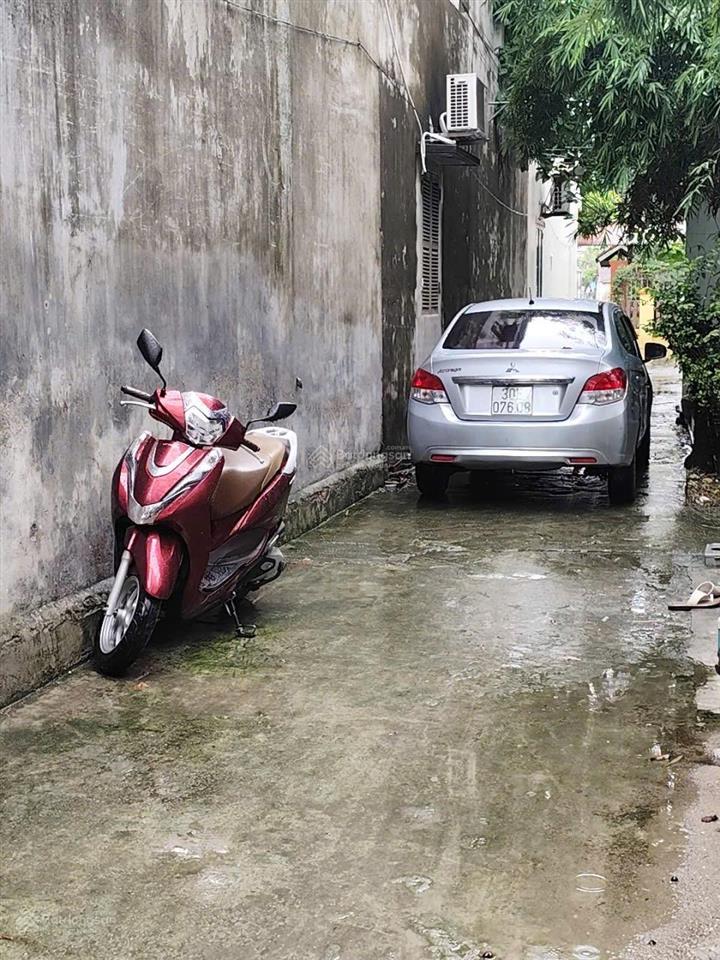Bán mảnh đất vuông vắn, ô tô đỗ gần tại thạch bích 30m2  cách mặt ql21b 300m