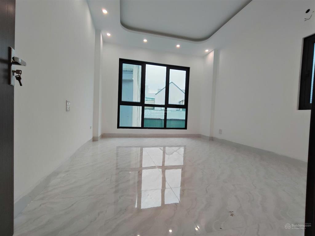 Bán nhà trung tâm phố xốm(phú lương lô góc kinh doanh nhỏngõ thôngthang máy~36m2x6 tầng