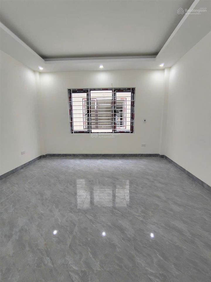 Bán cụm nhà xây mới hiện đại mặt ngõ thông ô tô qua~32m2x4 tầng, 500m ra mặt ql6 đang mở rộng