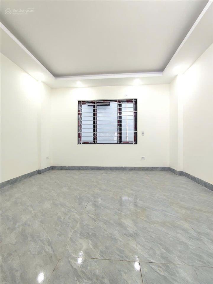 Bán cụm nhà xây mới hiện đại mặt ngõ thông ô tô qua~32m2x4 tầng, 500m ra mặt ql6 đang mở rộng