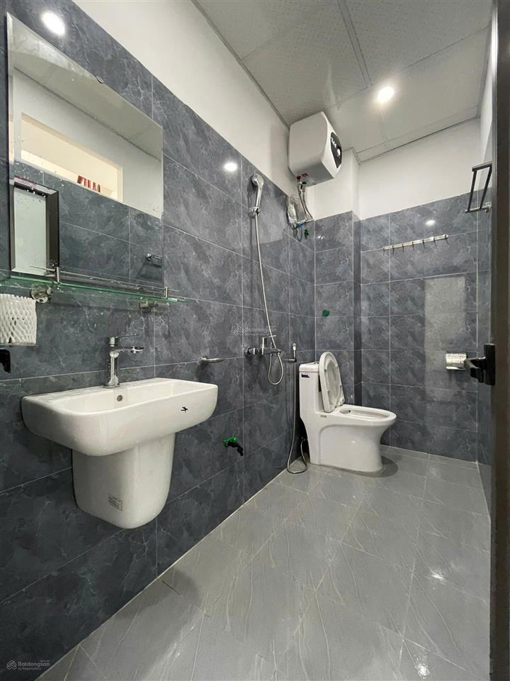 Bán cụm nhà xây mới hiện đại mặt ngõ thông ô tô qua~32m2x4 tầng, 500m ra mặt ql6 đang mở rộng