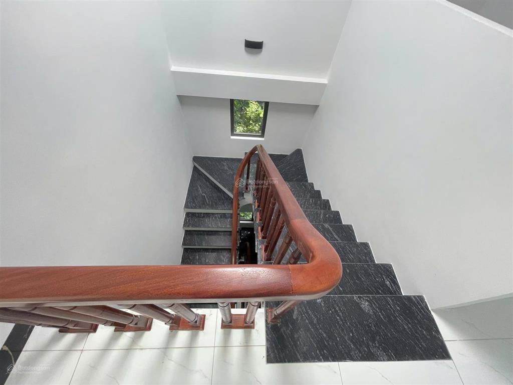 Biệt thự mini sân cổng riêng, phong cách hiện đại 85m2x4 tầng, 4 ngủ/ ô tô gửi ngày đêm cách 30m
