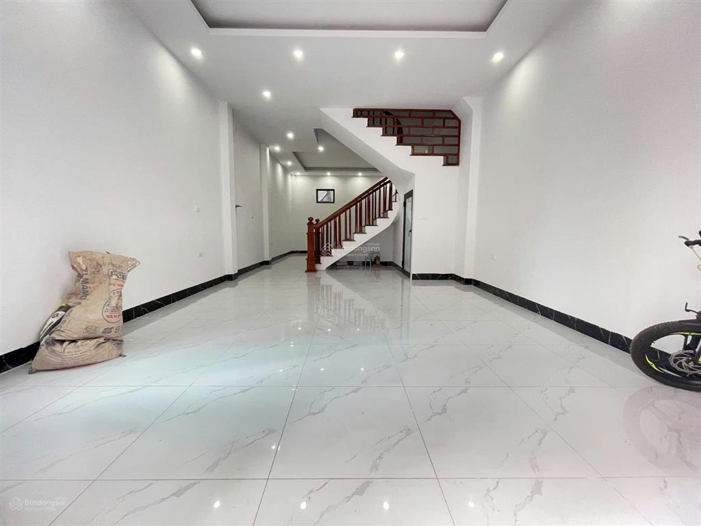 Biệt thự mini sân cổng riêng, phong cách hiện đại 85m2x4 tầng, 4 ngủ/ ô tô gửi ngày đêm cách 30m