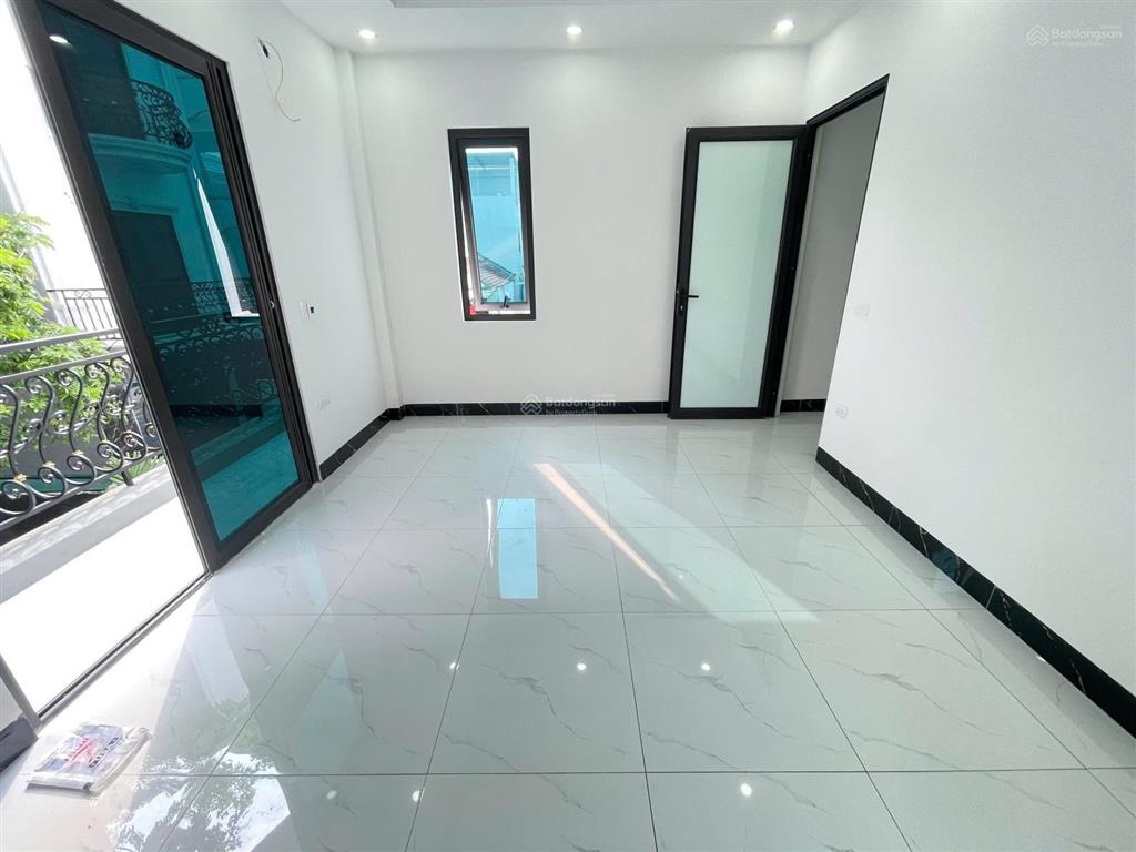 Biệt thự mini sân cổng riêng, phong cách hiện đại 85m2x4 tầng, 4 ngủ/ ô tô gửi ngày đêm cách 30m