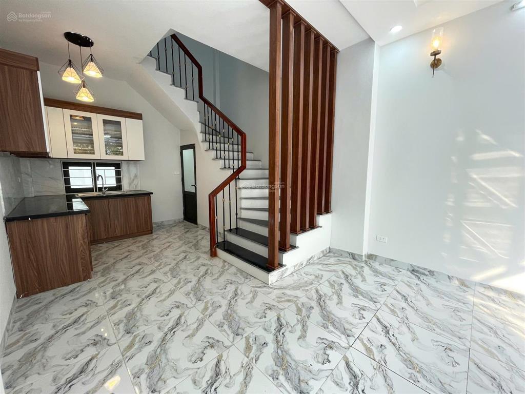 Bán nhà xây mới ngõ thông ô tô qua gần trường th&thcs phụng châu+sân cổng riêng 40m2,4 tầng