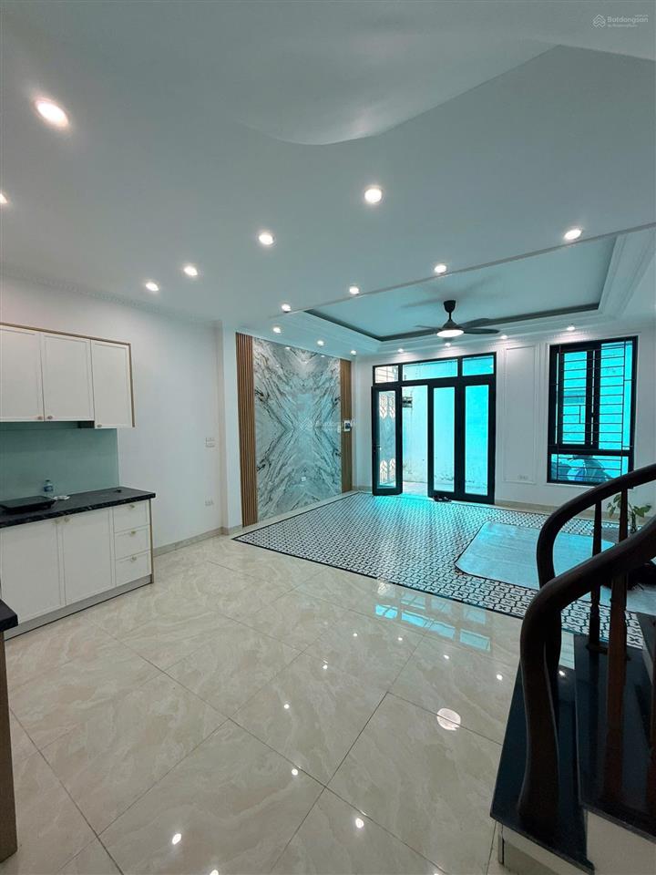 Bán nhà xây mới hiện đại ngõ ô tô đỗ+sân để xe riêng~40m2x4tx4pn gần đh sư phạm tdtt (ảnh thật)