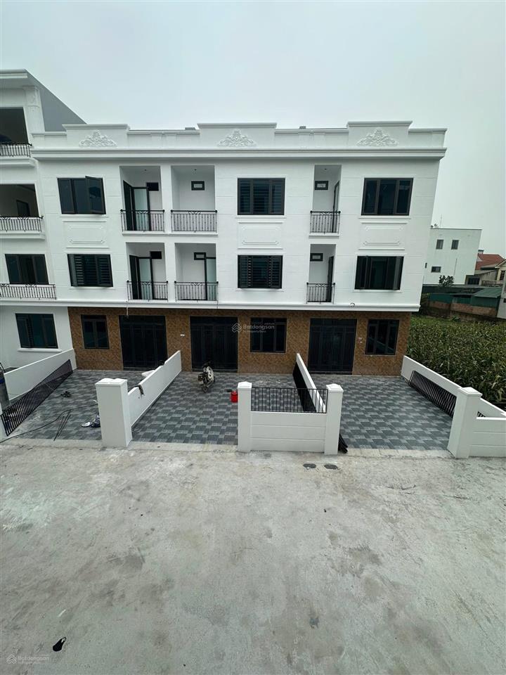 Bán biệt thự mini giá siêu tốt gần nvh độ chàngsân cổng riêng, ôtô vào, sân vườn sau làm tiểu cảnh