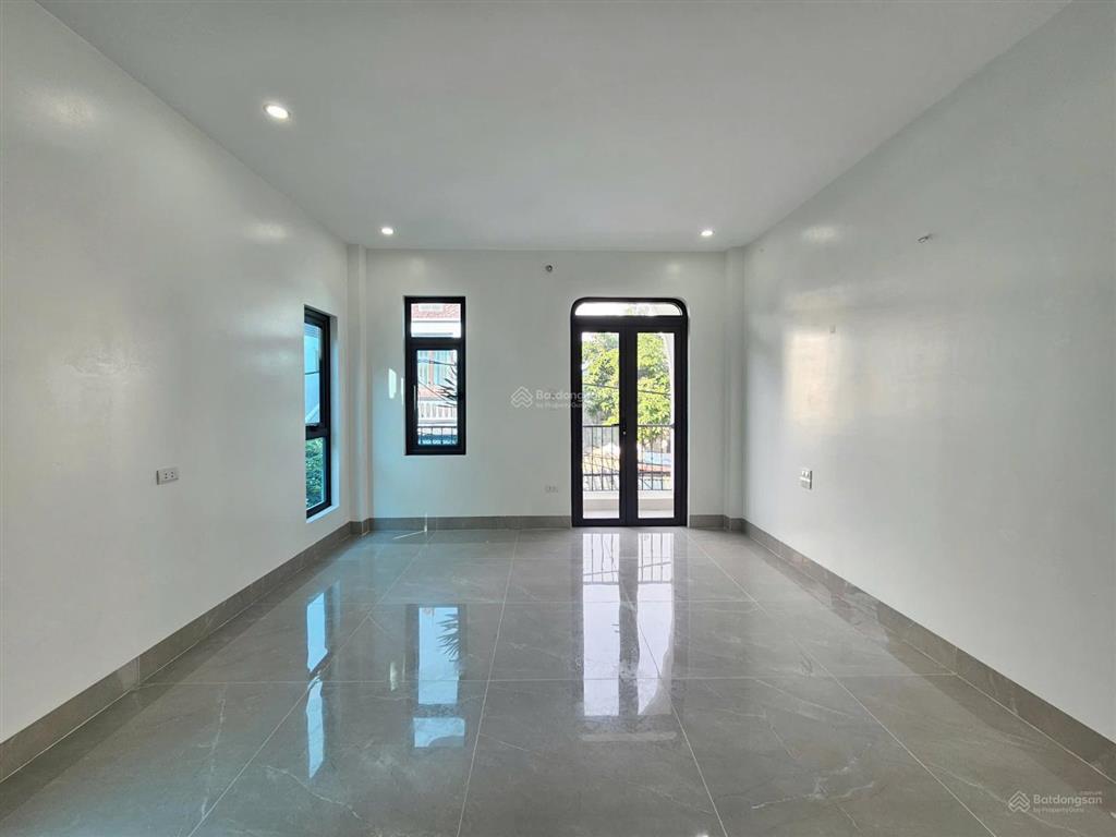 Nhà lô góc 2 thoáng+đường thông ô tô, xây độc lập+hiện đại gần đh sư phạm tdtt~68m2,4 tầng/ảnh thật