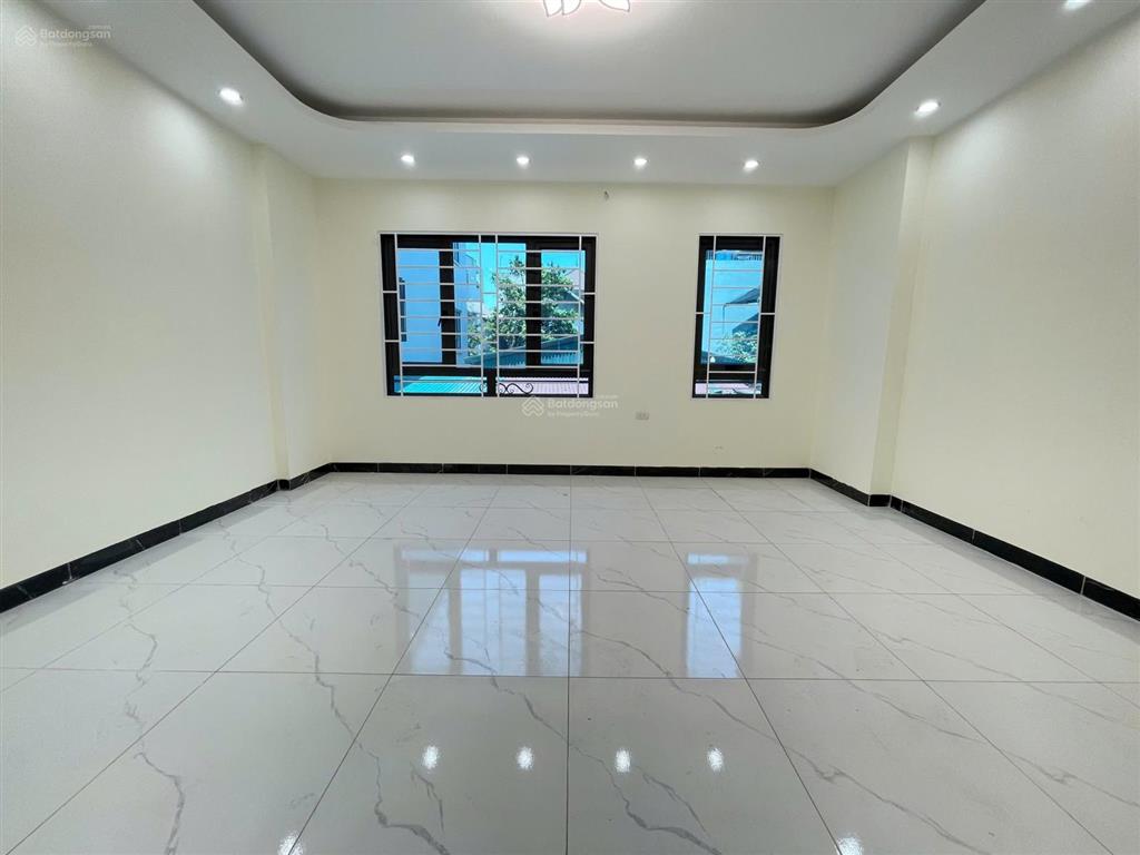 Nhà xây hiện đại, sang trọng gần đh sư phạm tdtt, ô tô đỗ cửa, vuông vắn, 37m2x4t, 3 ngủ (ảnh thật)