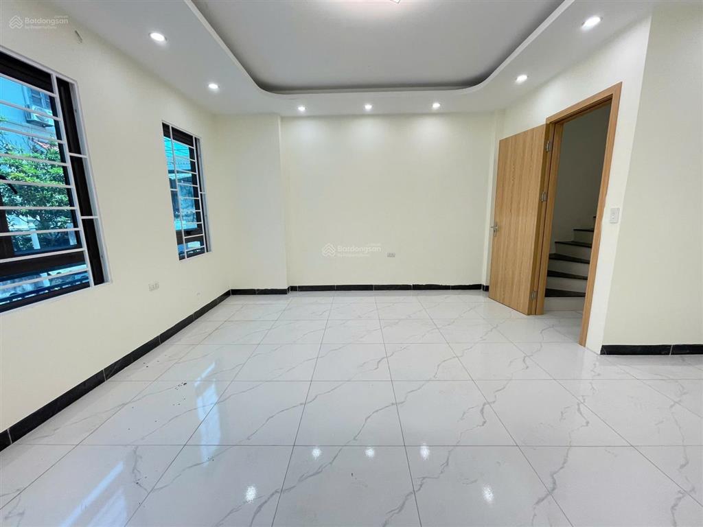 Nhà xây hiện đại, sang trọng gần đh sư phạm tdtt, ô tô đỗ cửa, vuông vắn, 37m2x4t, 3 ngủ (ảnh thật)