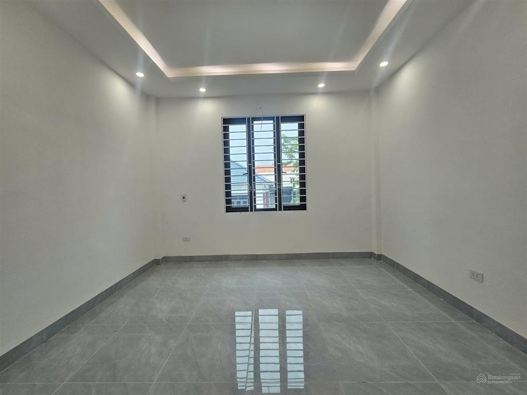 Nhà xây mới hiện đại ô tô đỗ trước cửa/10p di duyển ra đại lộ thăng long 70m2, 4t,4pn (ảnh thật)