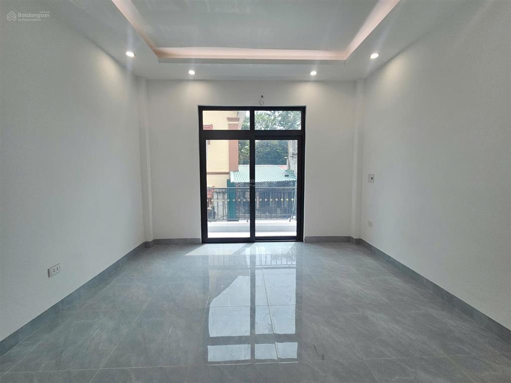Nhà xây mới hiện đại ô tô đỗ trước cửa/10p di duyển ra đại lộ thăng long 70m2, 4t,4pn (ảnh thật)