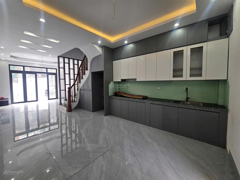 Nhà xây mới hiện đại ô tô đỗ trước cửa/10p di duyển ra đại lộ thăng long 70m2, 4t,4pn (ảnh thật)