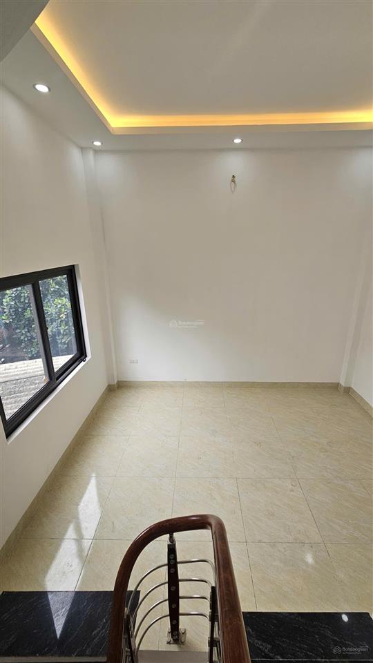 Bán nhà xây mới độc lập, vuông vắn, ô tô đỗ cách 20m tại xã bình minh 40m2x4t+tầng lửng phòng khách