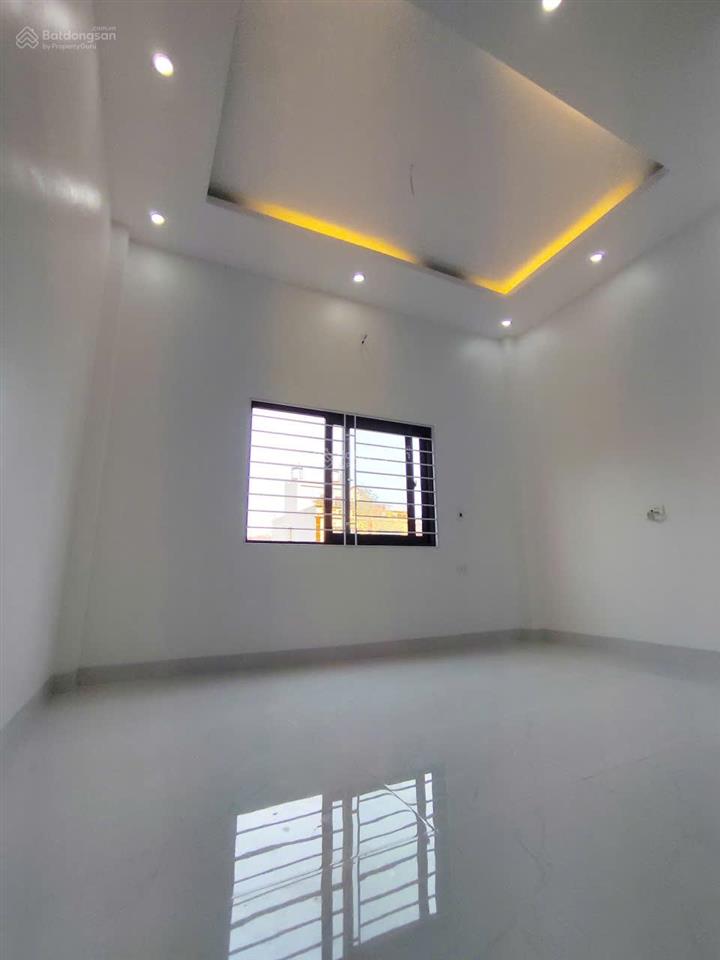 Bán nhà xây mới độc lập, vuông vắn, ô tô đỗ cách 20m tại xã bình minh 40m2x4t+tầng lửng phòng khách