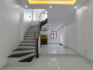 Bán nhà xây mới độc lập, vuông vắn, ô tô đỗ cách 20m tại xã bình minh 40m2x4t+tầng lửng phòng khách