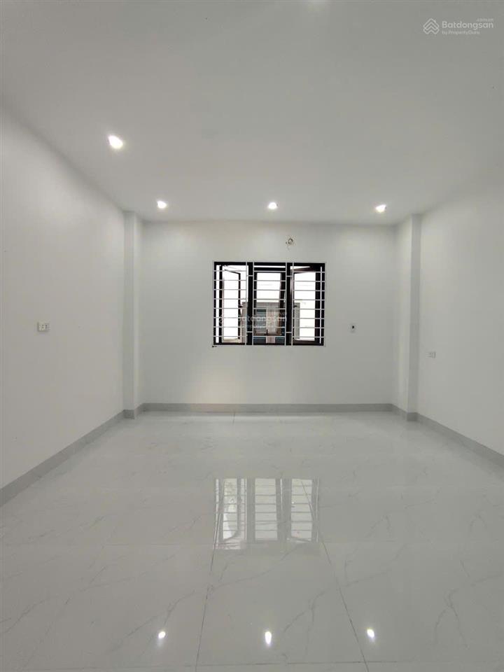 Bán nhà xây mới độc lập, vuông vắn, ô tô đỗ cách 20m tại xã bình minh 40m2x4t+tầng lửng phòng khách