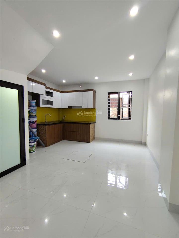 Bán nhà xây mới độc lập, vuông vắn, ô tô đỗ cách 20m tại xã bình minh 40m2x4t+tầng lửng phòng khách