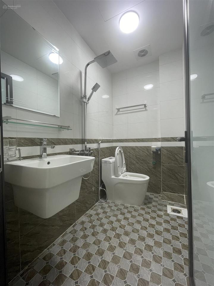 Cắt lỗ giá cực tốt ô tô đỗ cửa tại chương mỹ, pháp lý chuẩn! trước nhà sân rộng 33m2x4t (ảnh thật)