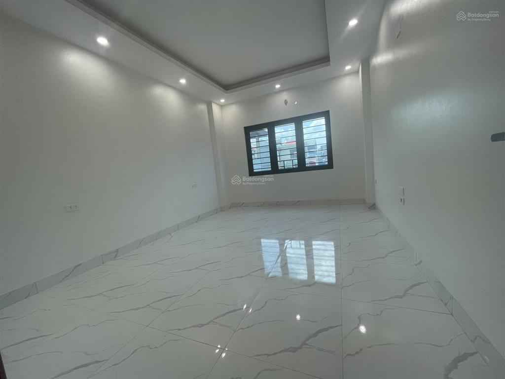 Cắt lỗ giá cực tốt ô tô đỗ cửa tại chương mỹ, pháp lý chuẩn! trước nhà sân rộng 33m2x4t (ảnh thật)